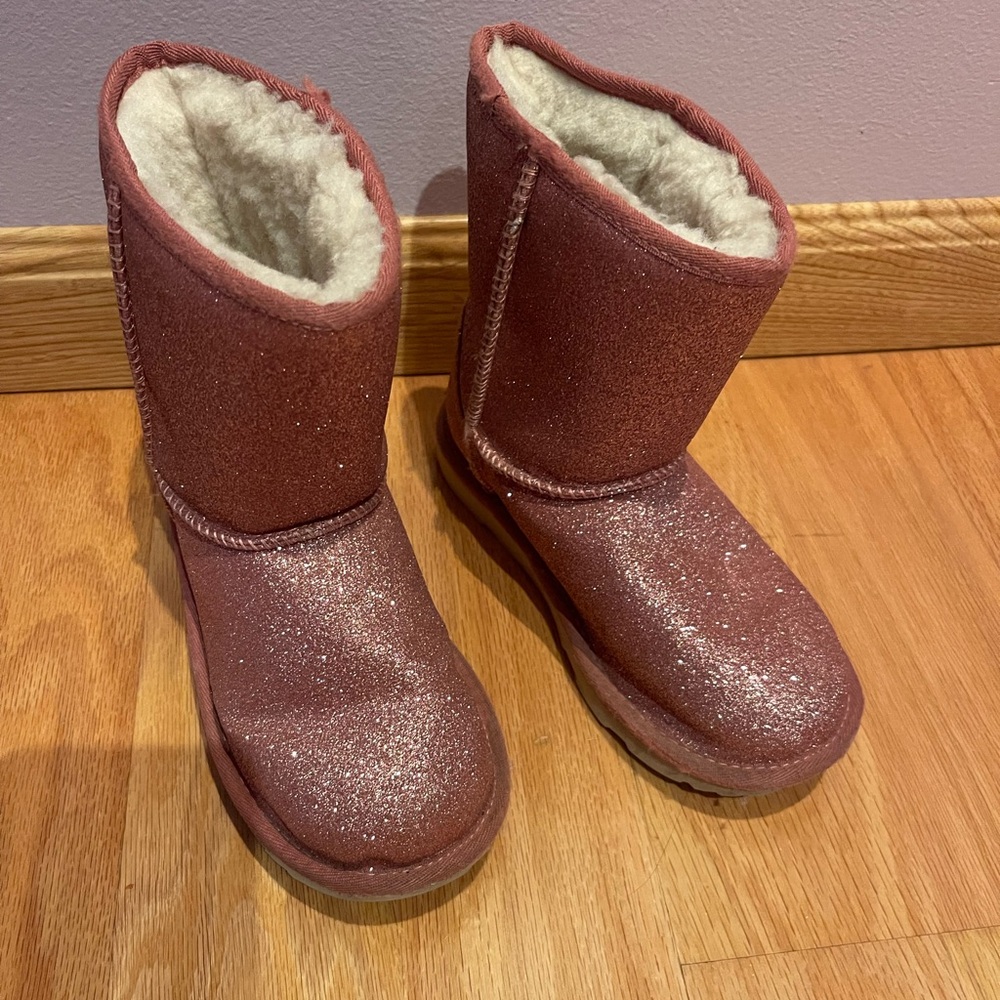 UGG Kids Classic II Glitter Shearling Boots size 2